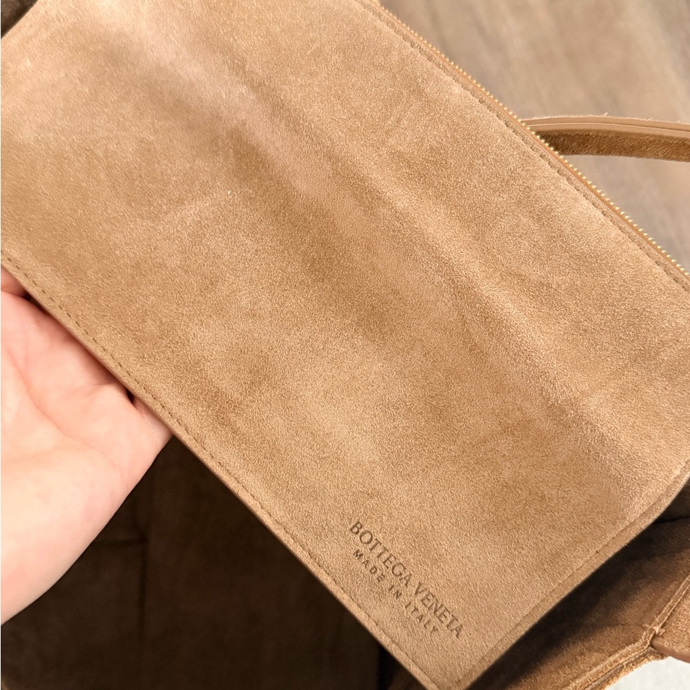 Bottega Veneta Brown Suede Tote Arco - Picture 6 of 7